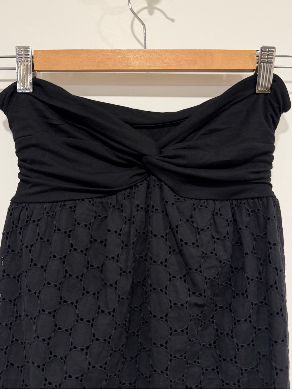 Forever 21 Black Strapless Eyelet Empire Dress - Picture 11 of 16